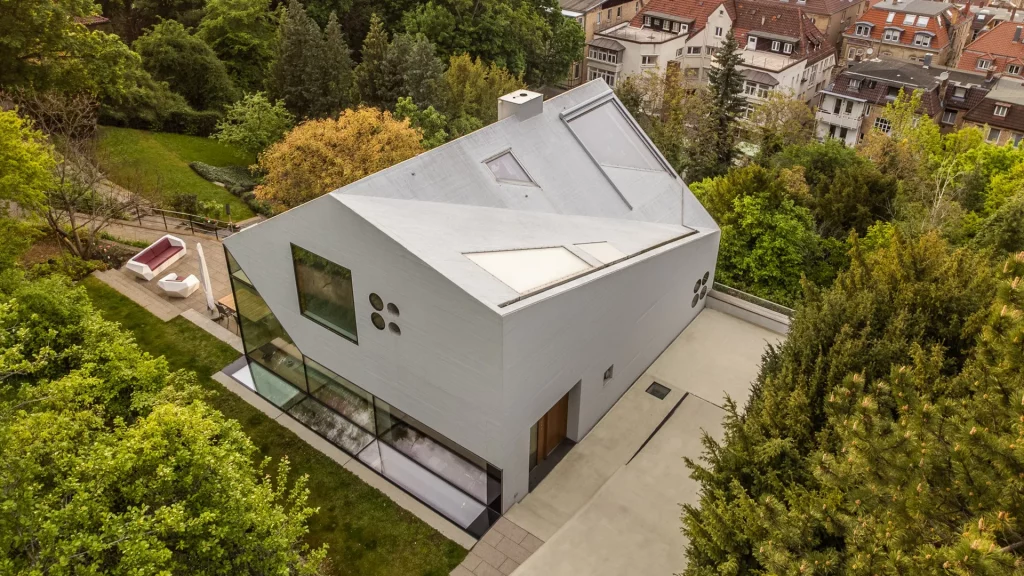 Baden-Württemberg Sotheby's International Realty vermarktet Monolith Villa in Stuttgart